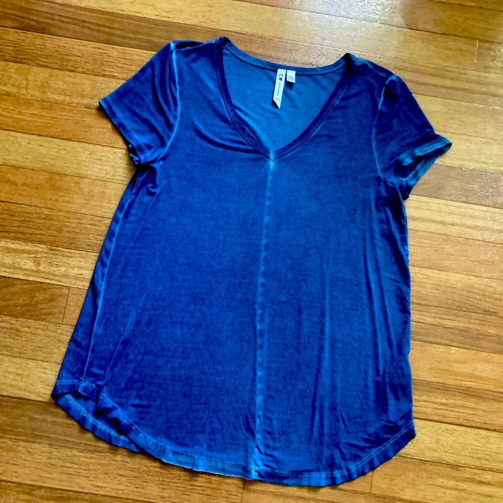 Cable and gauge. Size medium. Dark blue. Very very soft.
